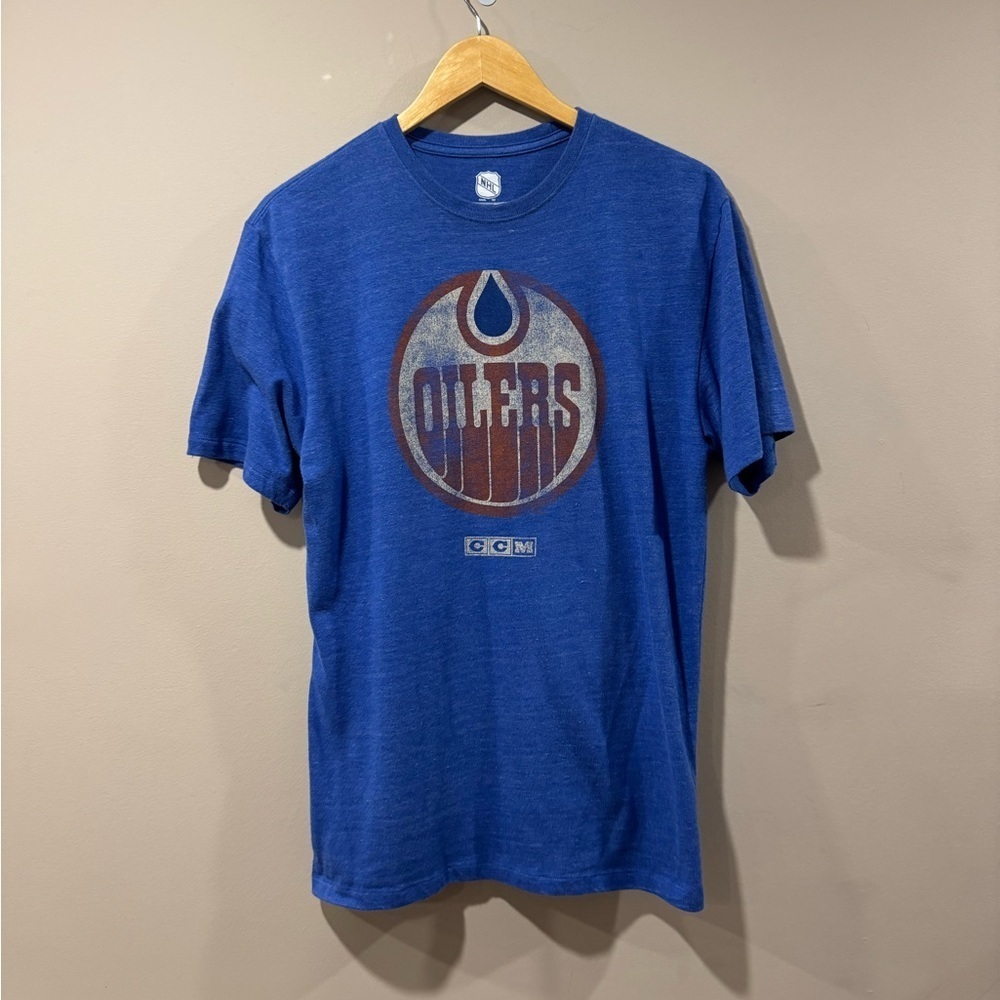 Comfy Edmonton Oilers NHL Hockey T-Shirt